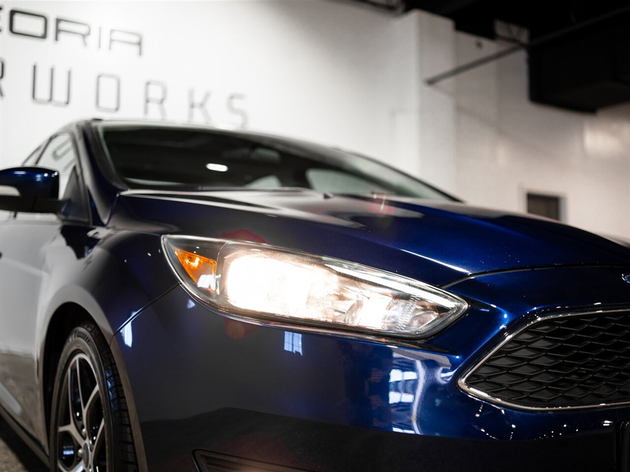 2017 Ford Focus SEL photo 9