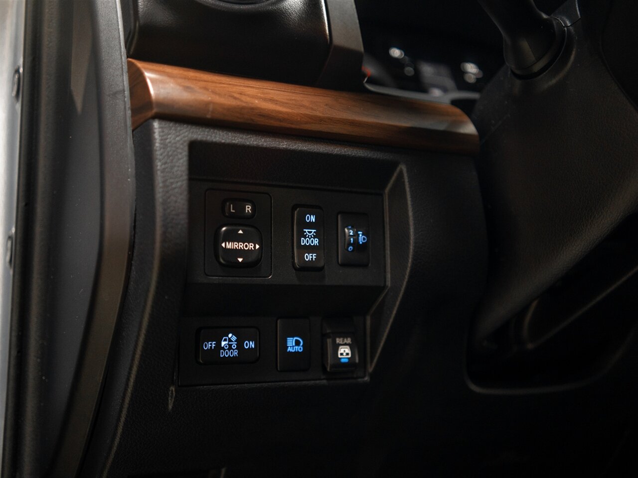 2019 Toyota Tundra Limited - Photo 46 - Peoria, IL 61615