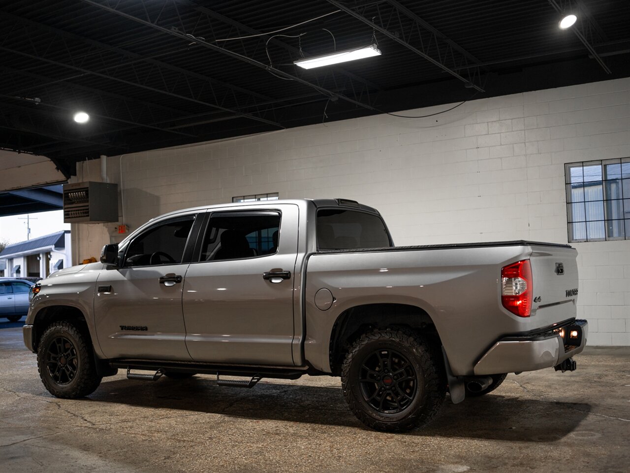 2019 Toyota Tundra Limited - Photo 6 - Peoria, IL 61615