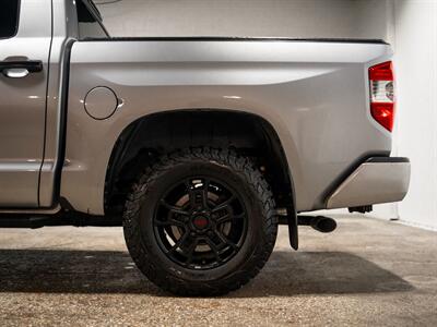 2019 Toyota Tundra Limited - Photo 20 - Peoria, IL 61615