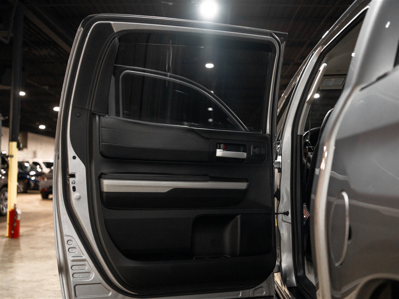 2019 Toyota Tundra Limited - Photo 40 - Peoria, IL 61615