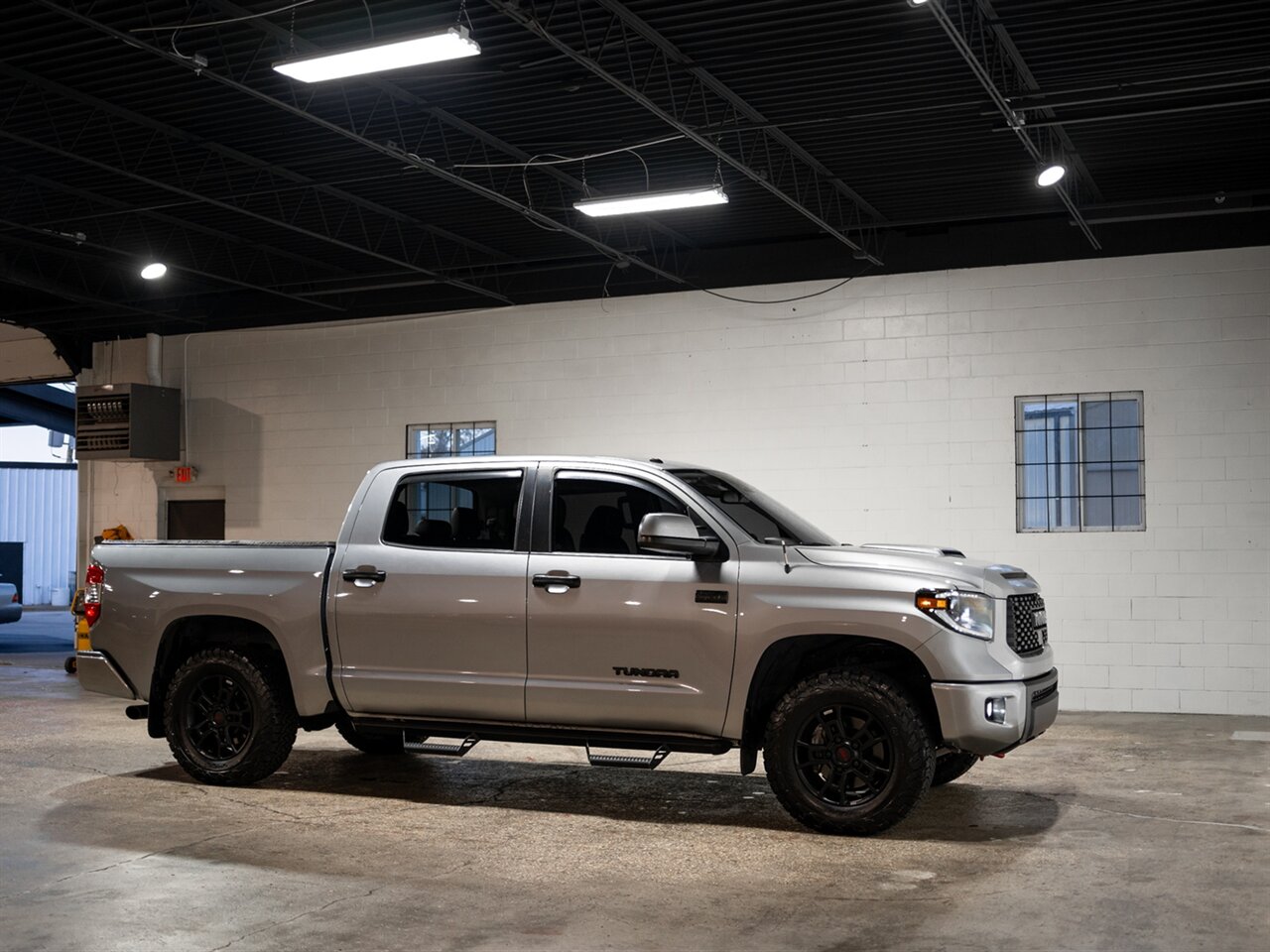 2019 Toyota Tundra Limited - Photo 11 - Peoria, IL 61615