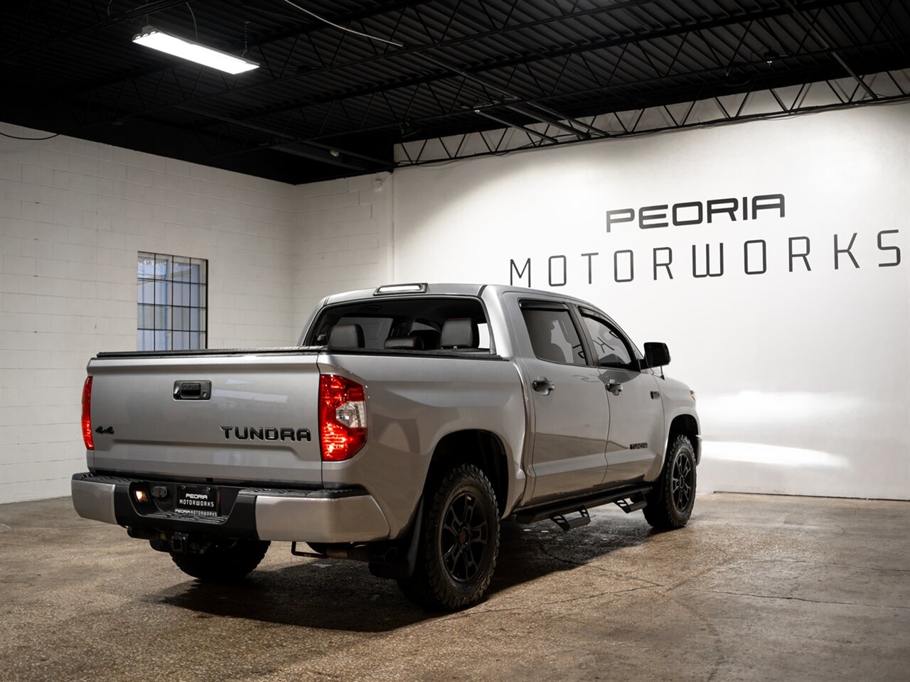 2019 Toyota Tundra Limited - Photo 9 - Peoria, IL 61615