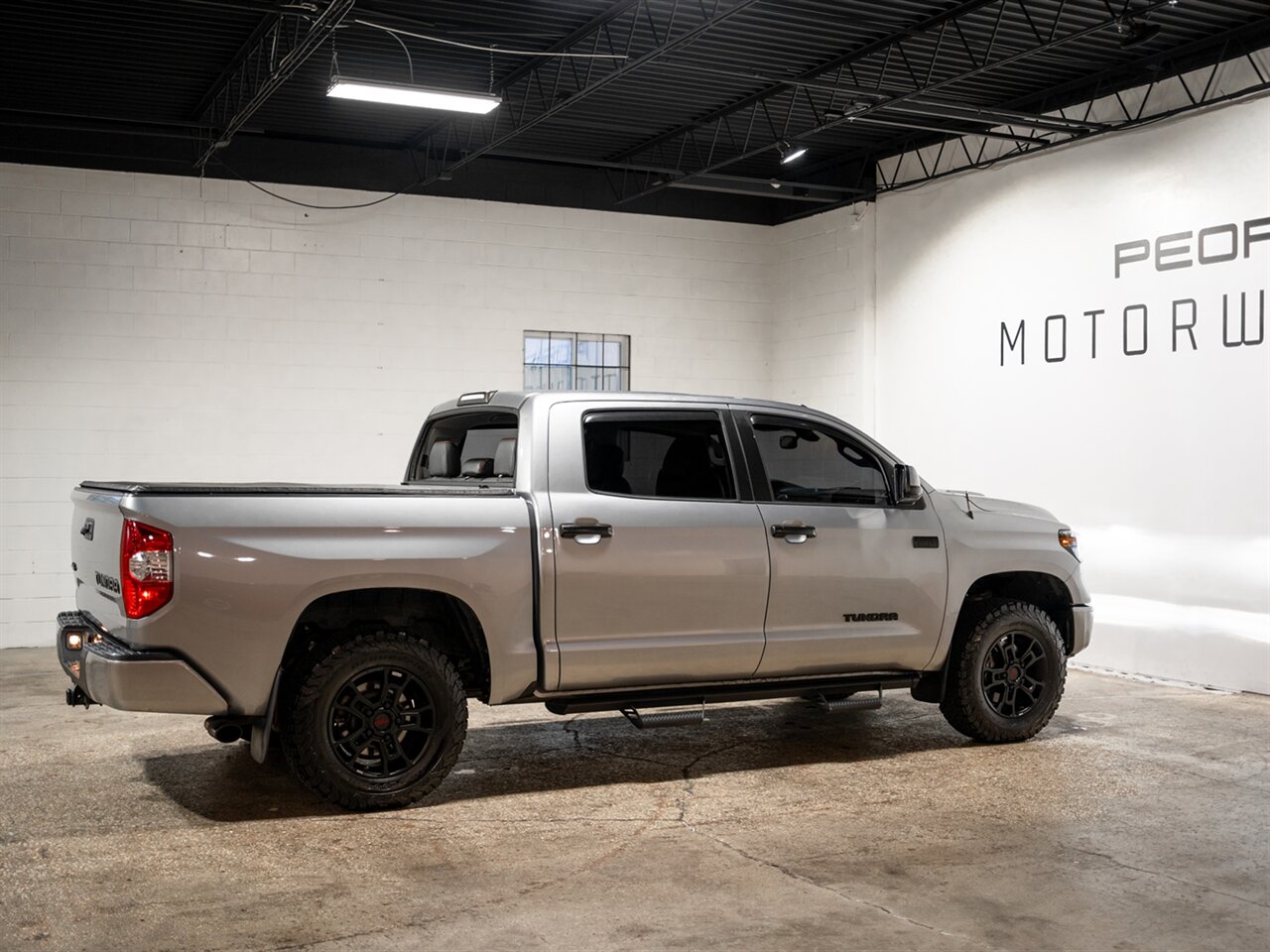 2019 Toyota Tundra Limited - Photo 10 - Peoria, IL 61615