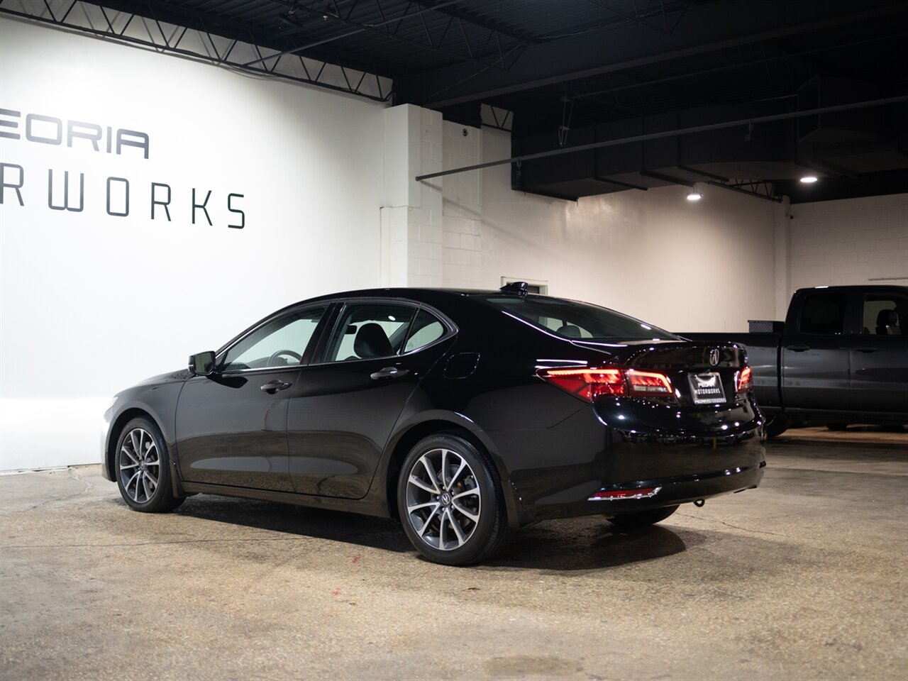 2015 Acura TLX V6 w/Tech - Photo 8 - Peoria, IL 61615