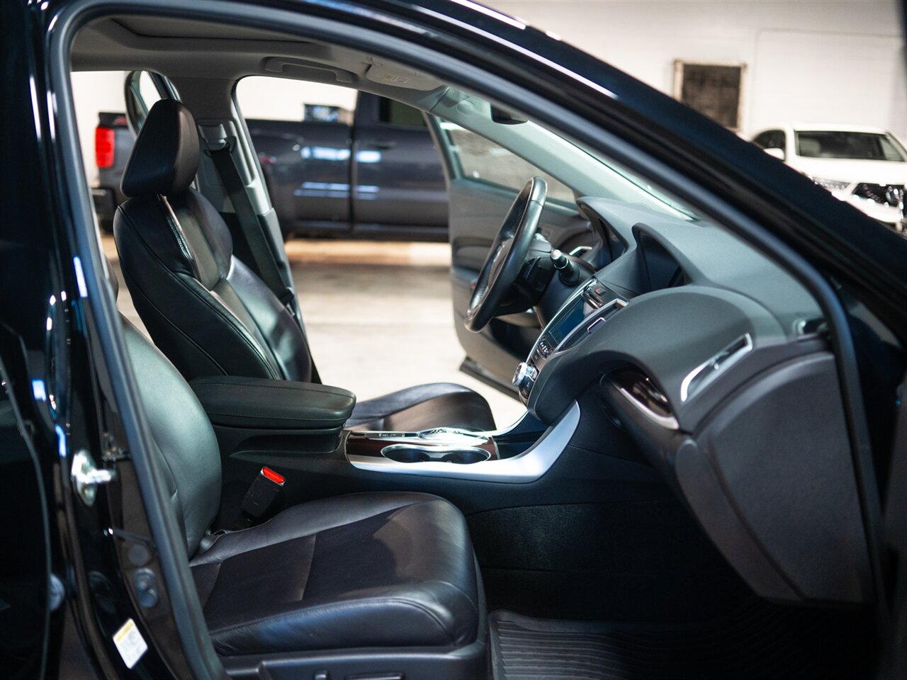 2015 Acura TLX V6 w/Tech - Photo 25 - Peoria, IL 61615