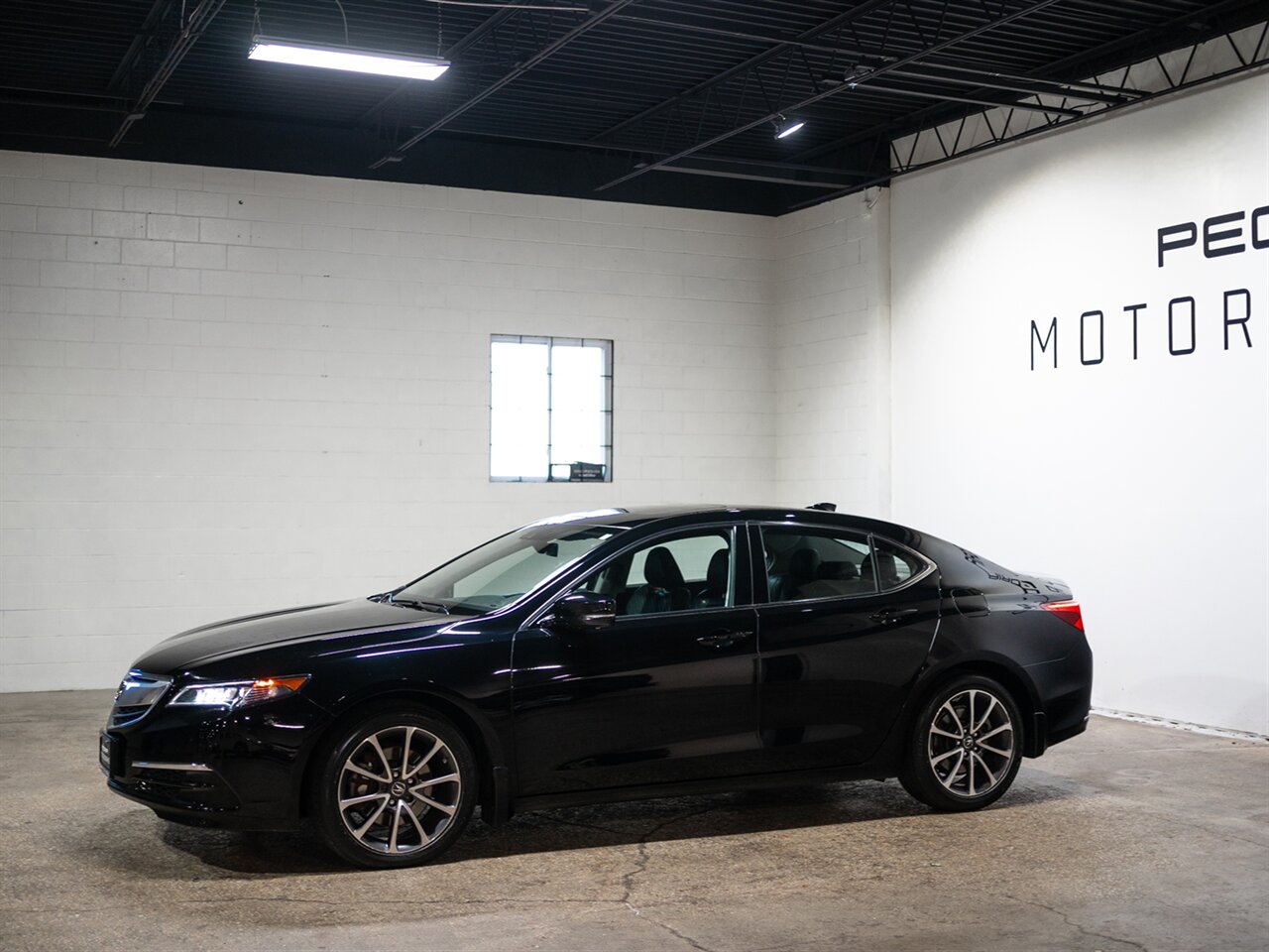 2015 Acura TLX V6 w/Tech - Photo 5 - Peoria, IL 61615