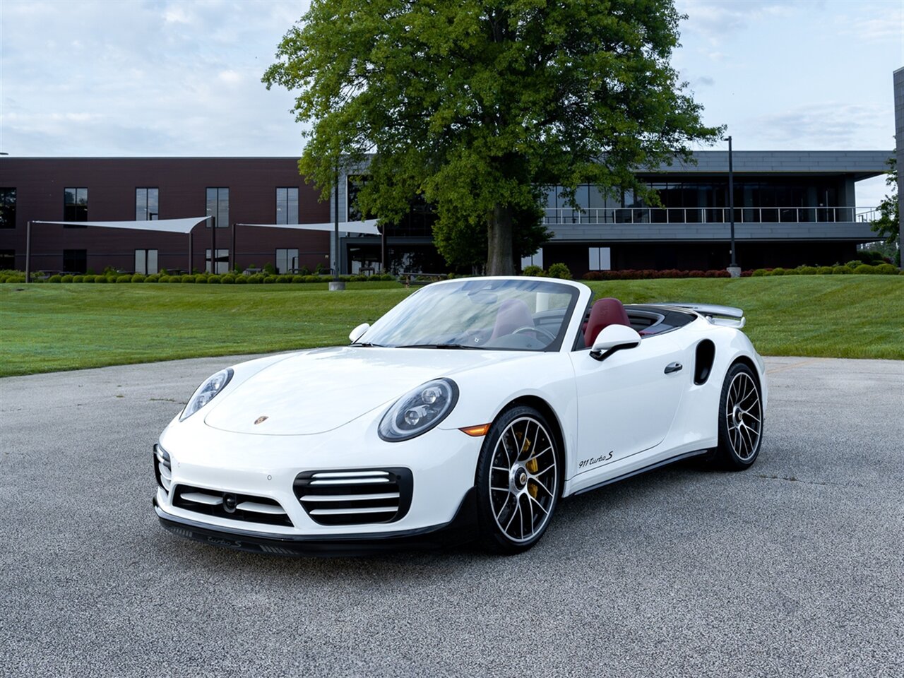 2019 Porsche 911 Turbo S - Photo 1 - Peoria, IL 61615