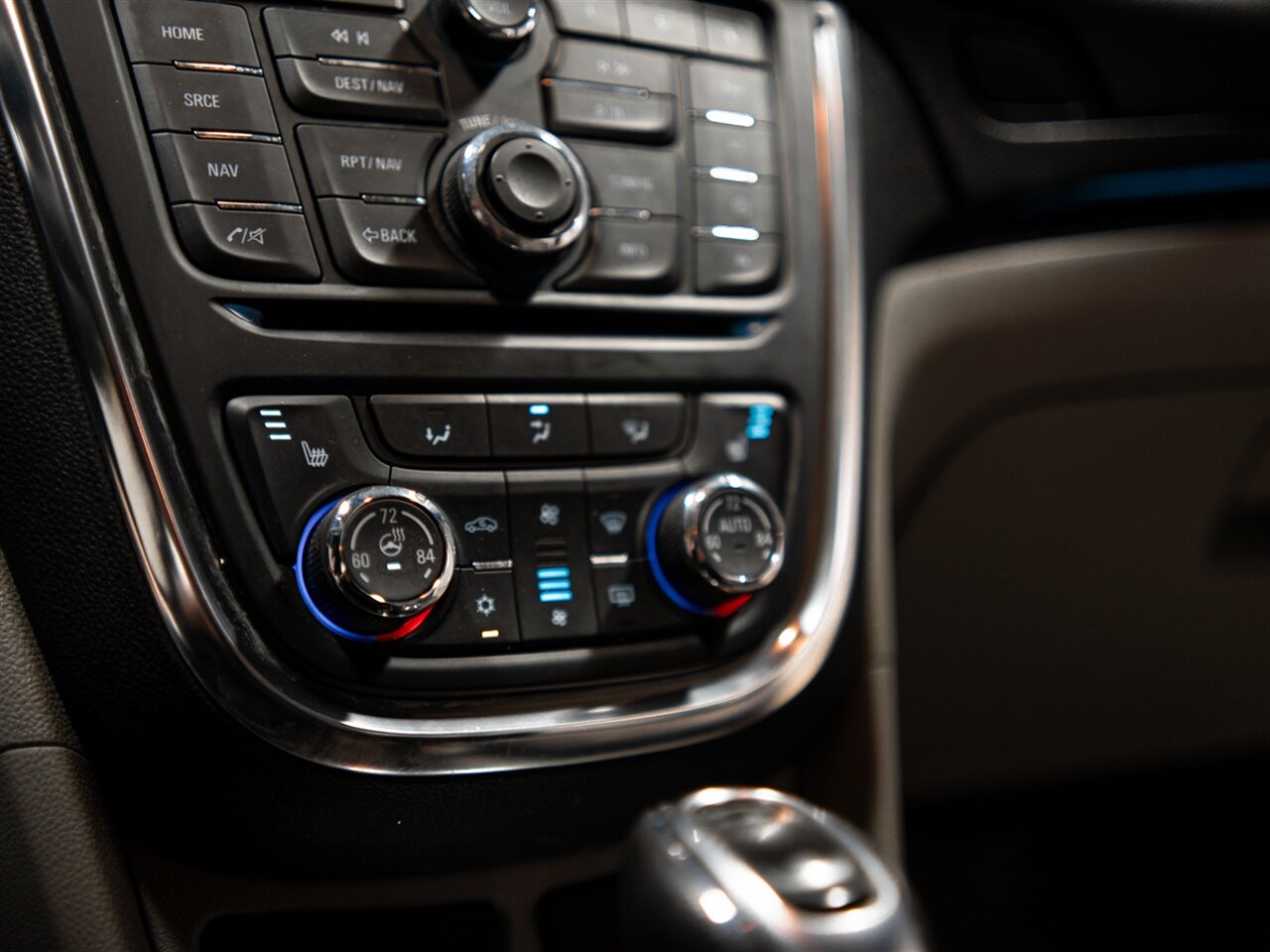 2015 Buick Encore Premium - Photo 33 - Peoria, IL 61615