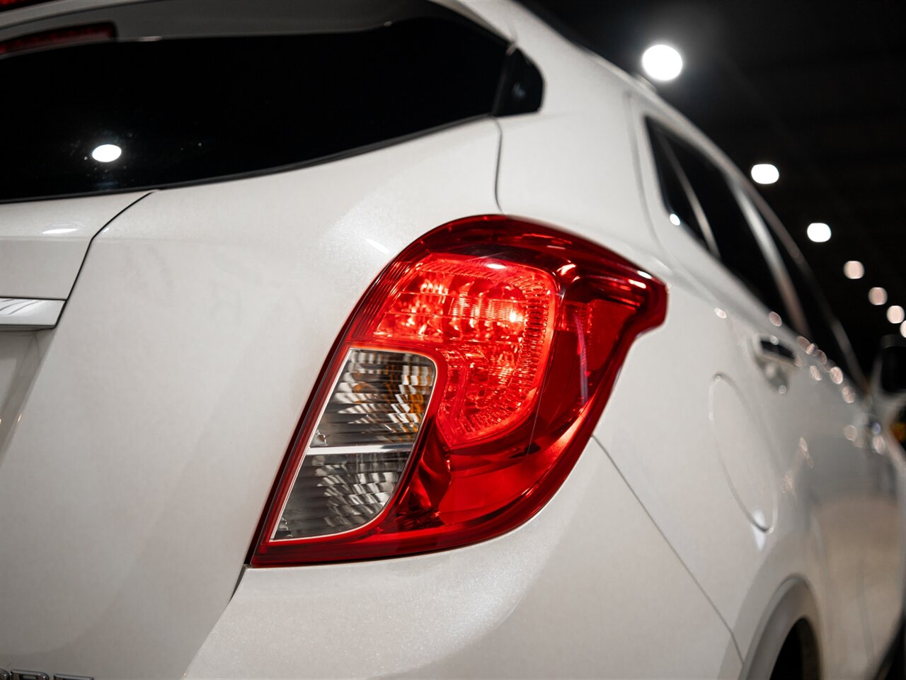 2015 Buick Encore Premium - Photo 17 - Peoria, IL 61615