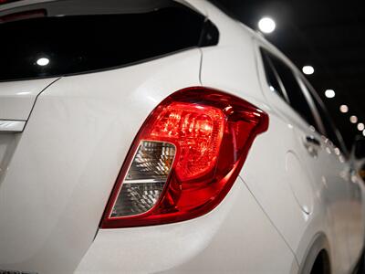 2015 Buick Encore Premium - Photo 17 - Peoria, IL 61615