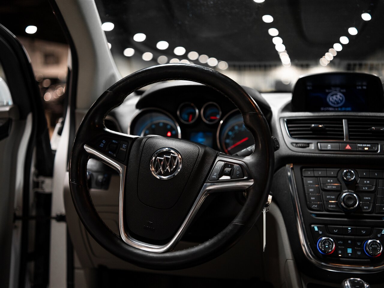 2015 Buick Encore Premium - Photo 23 - Peoria, IL 61615