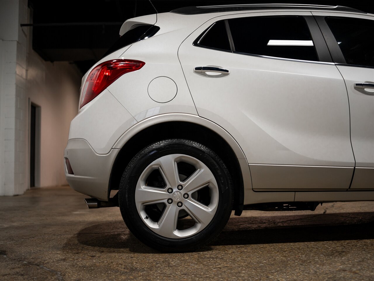 2015 Buick Encore Premium - Photo 15 - Peoria, IL 61615