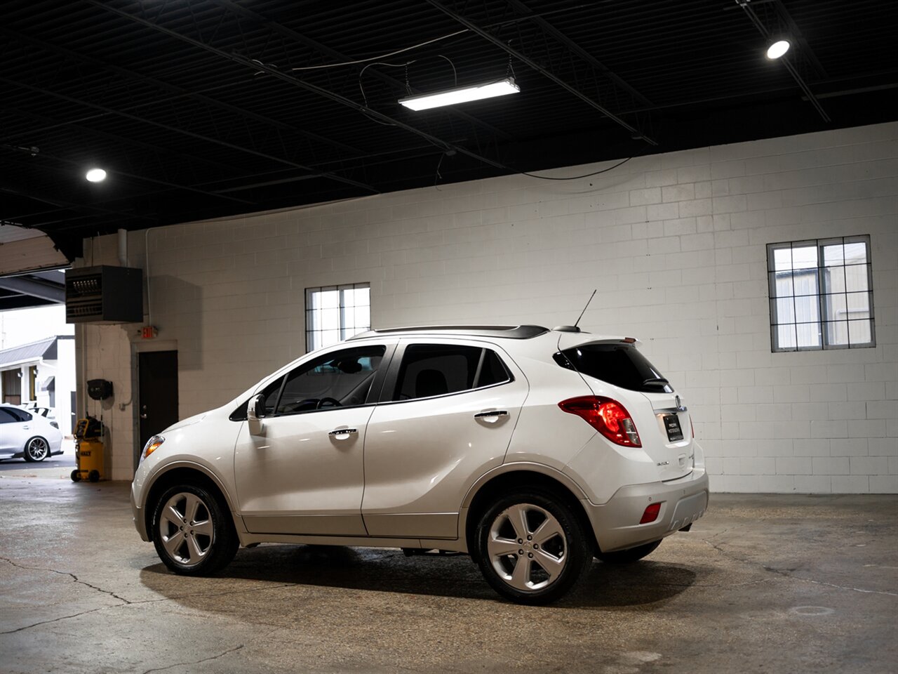 2015 Buick Encore Premium - Photo 6 - Peoria, IL 61615
