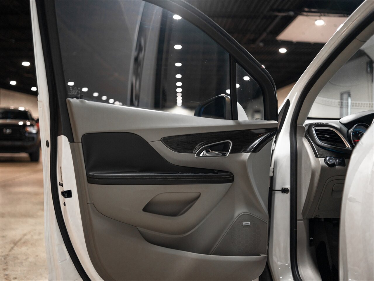 2015 Buick Encore Premium - Photo 43 - Peoria, IL 61615