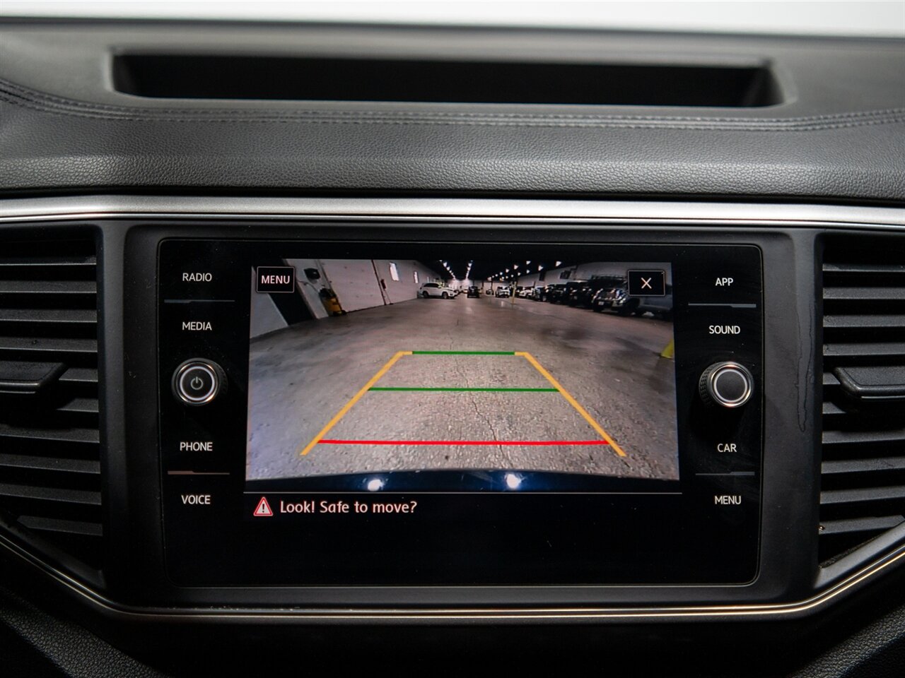 2019 Volkswagen Atlas V6 SE R-Line 4Motion - Photo 28 - Peoria, IL 61615