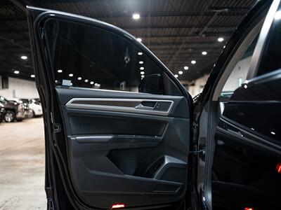 2019 Volkswagen Atlas V6 SE R-Line 4Motion - Photo 38 - Peoria, IL 61615