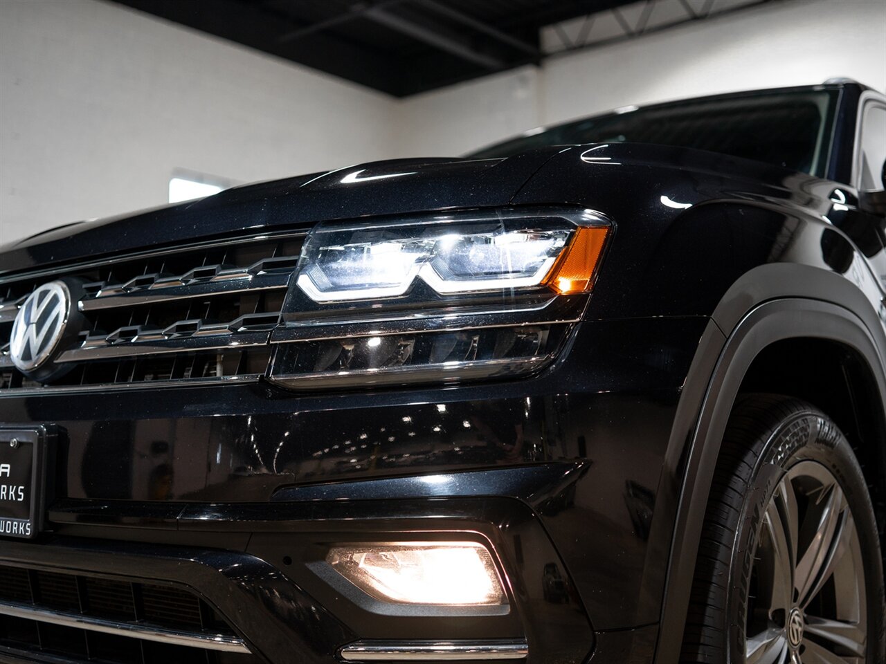 2019 Volkswagen Atlas V6 SE R-Line 4Motion - Photo 12 - Peoria, IL 61615