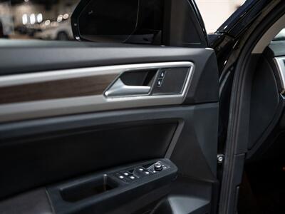 2019 Volkswagen Atlas V6 SE R-Line 4Motion - Photo 39 - Peoria, IL 61615