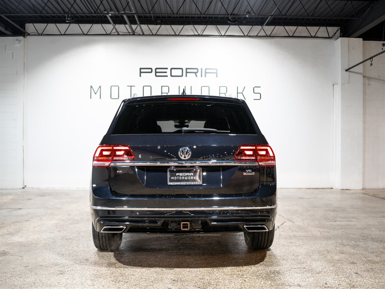 2019 Volkswagen Atlas V6 SE R-Line 4Motion - Photo 6 - Peoria, IL 61615