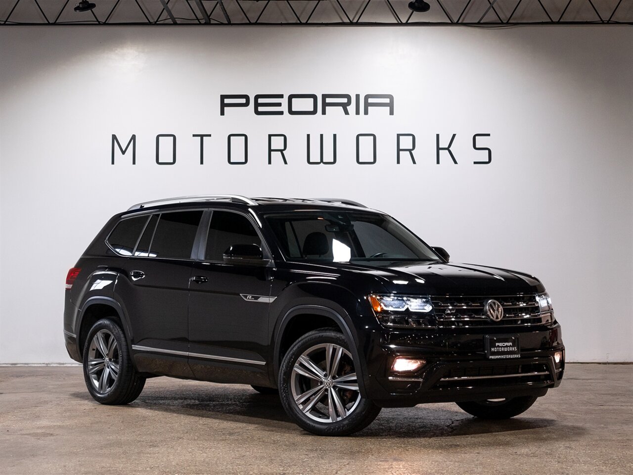 2019 Volkswagen Atlas V6 SE R-Line 4Motion   - Photo 1 - Peoria, IL 61615