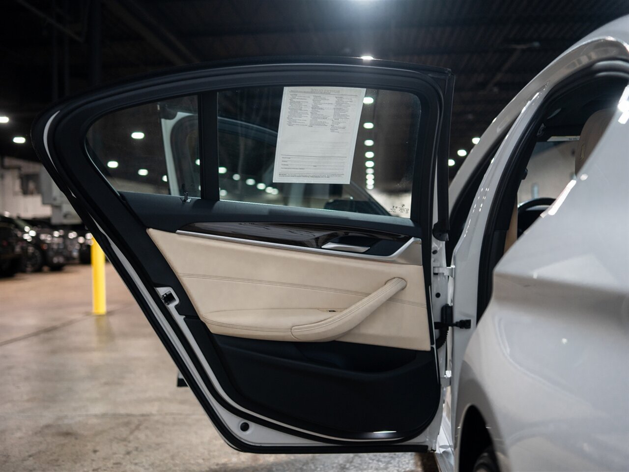 2022 BMW 5 Series 530i xDrive - Photo 37 - Peoria, IL 61615