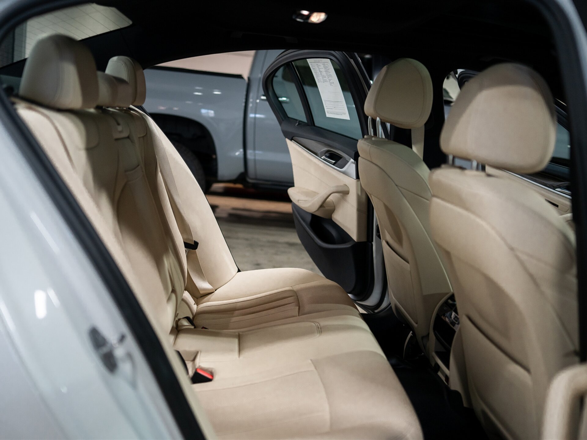 2022 BMW 5 Series 530i - Photo 33
