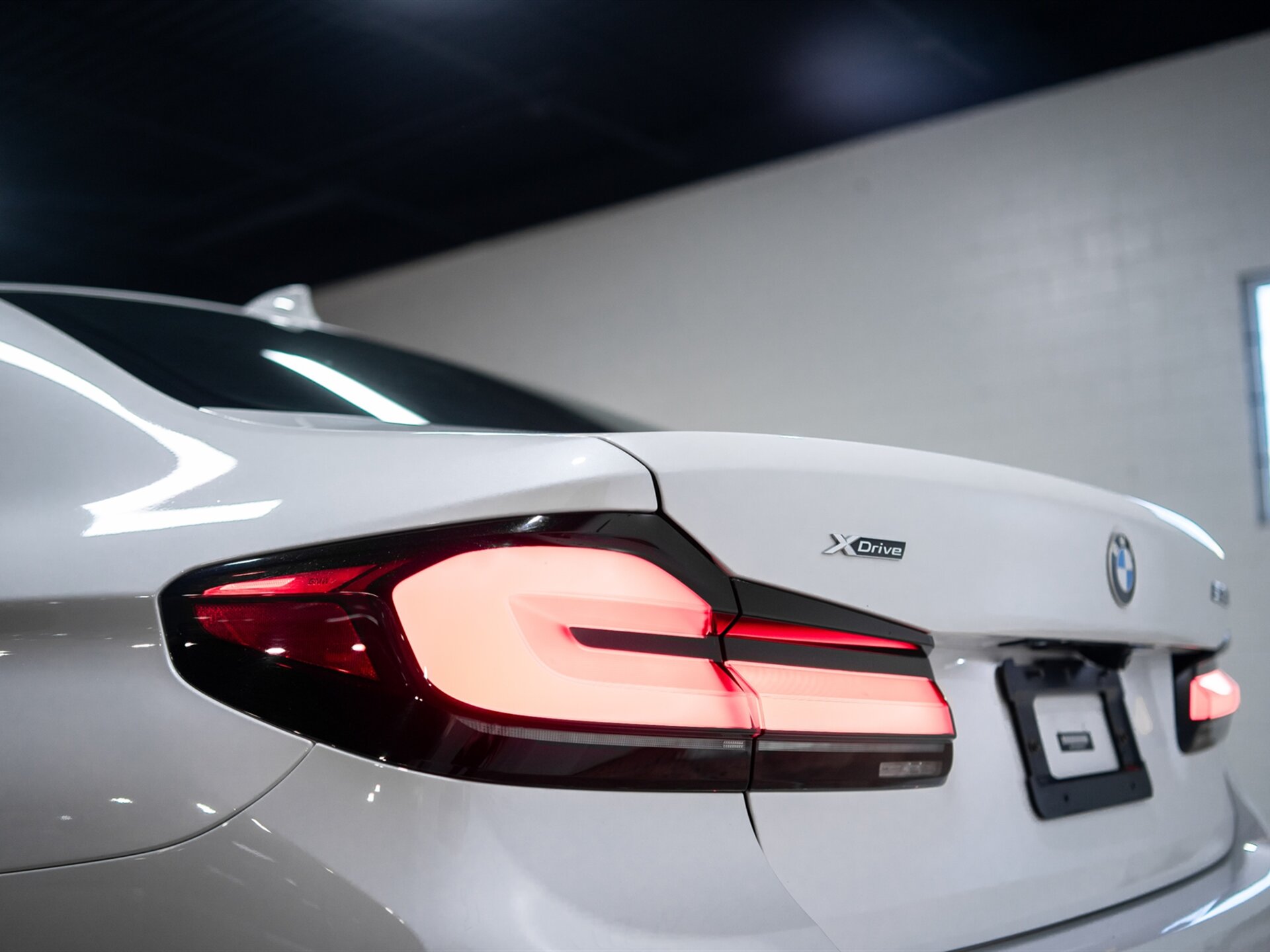 2022 BMW 5 Series 530i - Photo 14