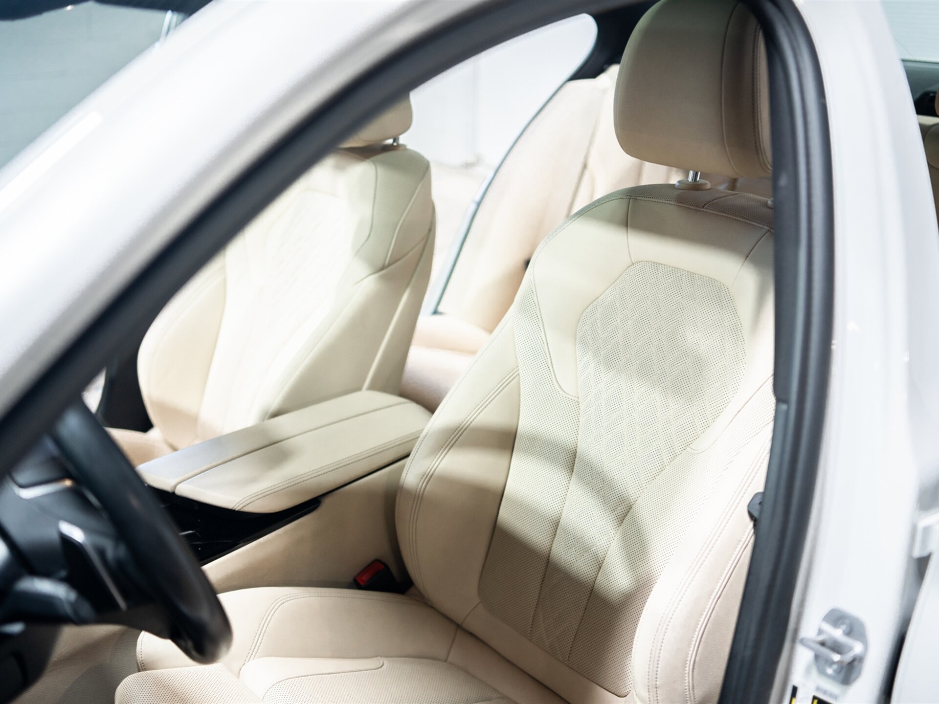 2022 BMW 5 Series 530i - Photo 29
