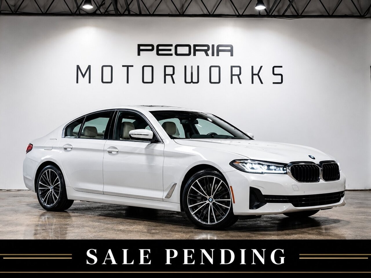 2022 BMW 5 Series 530i xDrive   - Photo 1 - Peoria, IL 61615