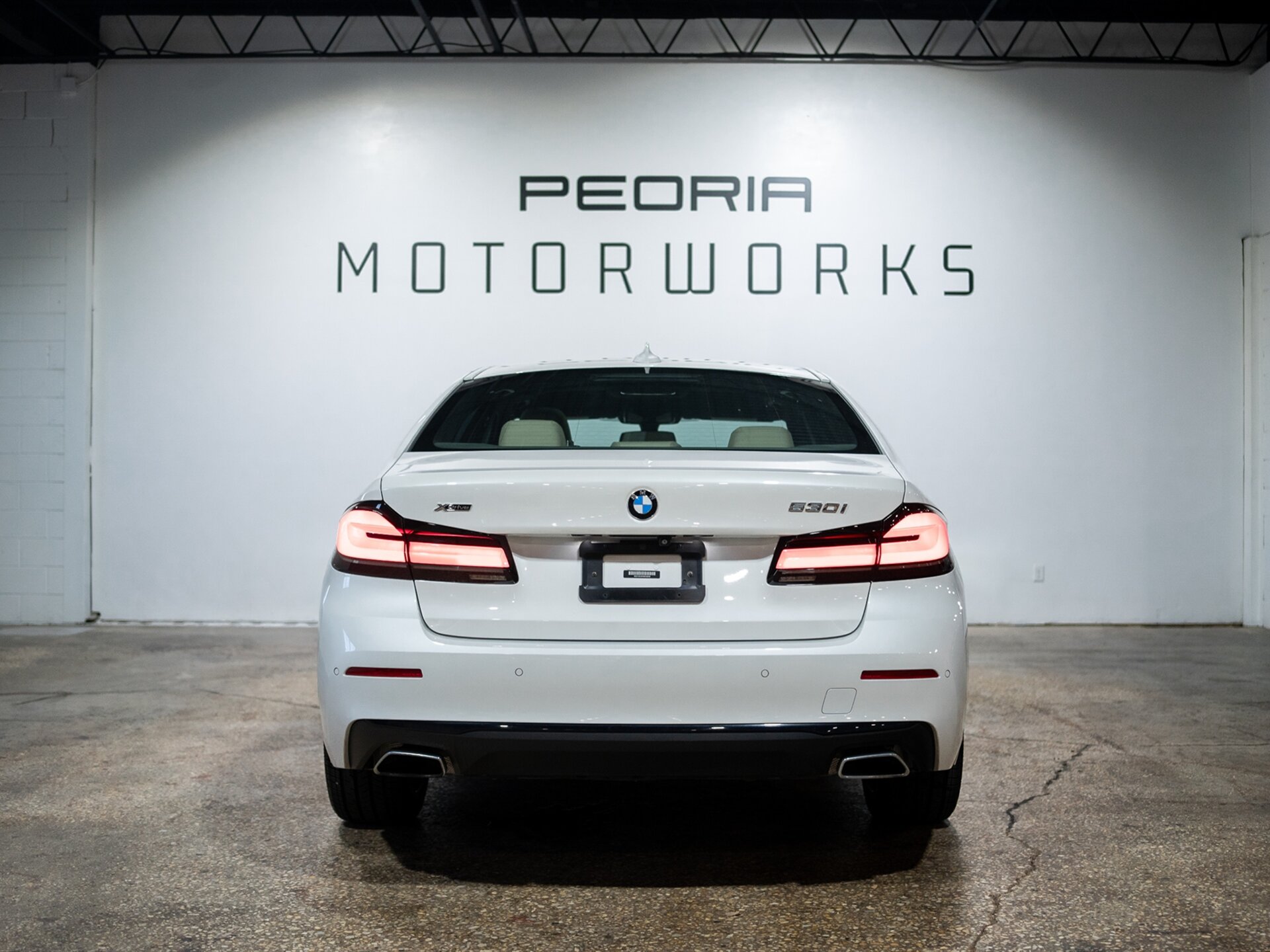2022 BMW 5 Series 530i - Photo 6