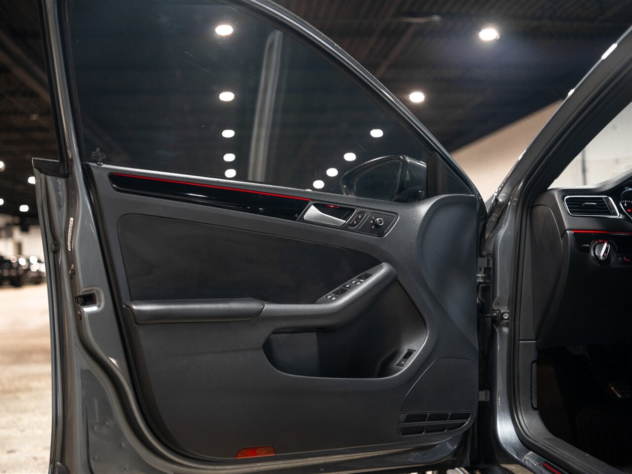 2017 Volkswagen Jetta 2.0T GLI - Photo 41 - Peoria, IL 61615