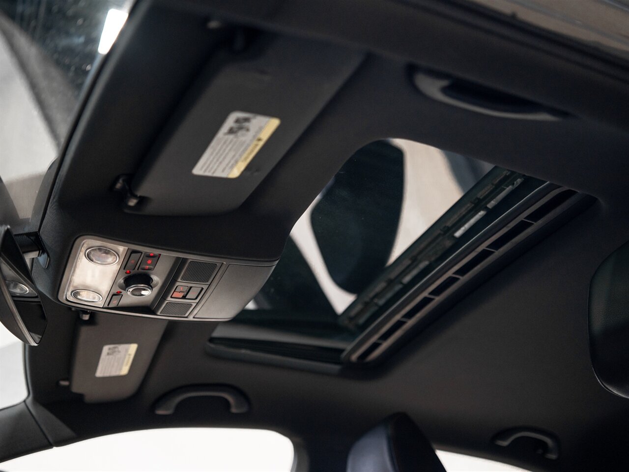 2017 Volkswagen Jetta 2.0T GLI - Photo 19 - Peoria, IL 61615