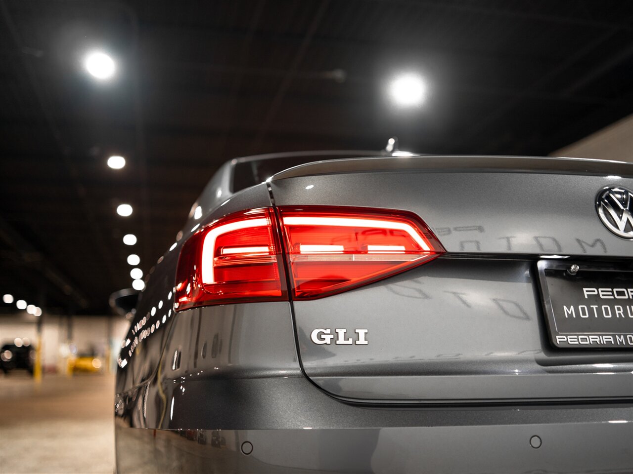 2017 Volkswagen Jetta 2.0T GLI - Photo 16 - Peoria, IL 61615