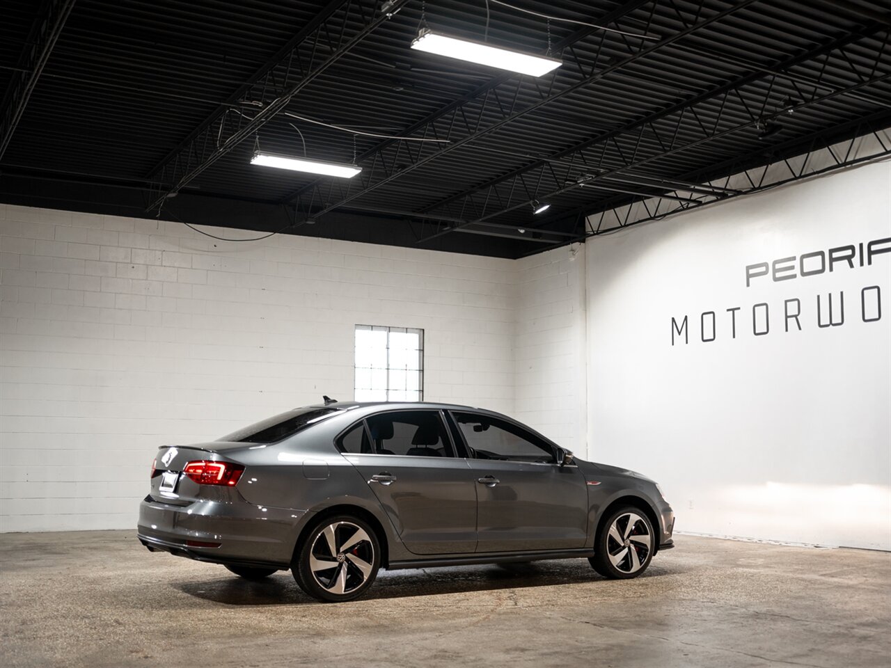 2017 Volkswagen Jetta 2.0T GLI - Photo 8 - Peoria, IL 61615