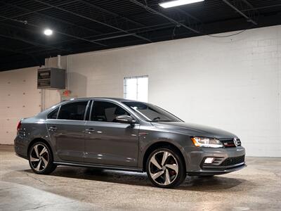 2017 Volkswagen Jetta 2.0T GLI - Photo 10 - Peoria, IL 61615