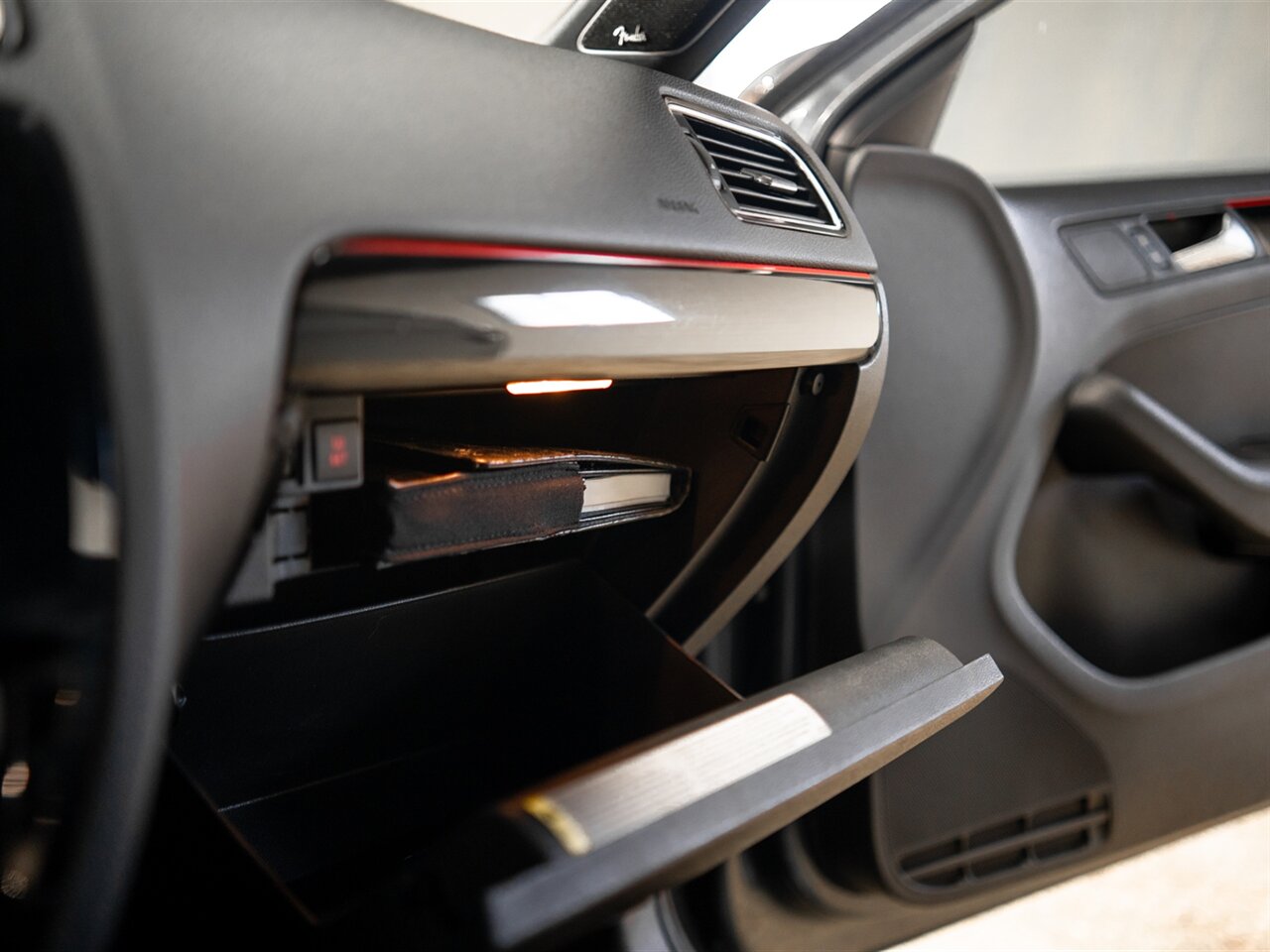 2017 Volkswagen Jetta 2.0T GLI - Photo 34 - Peoria, IL 61615