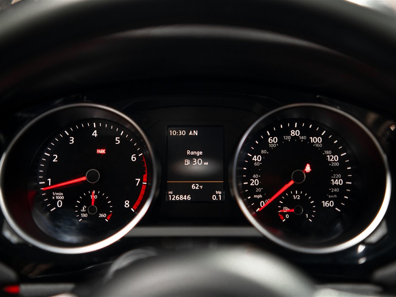 2017 Volkswagen Jetta 2.0T GLI - Photo 43 - Peoria, IL 61615