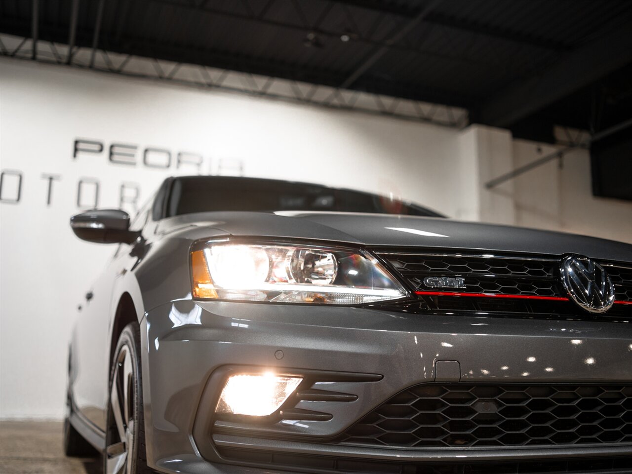 2017 Volkswagen Jetta 2.0T GLI - Photo 21 - Peoria, IL 61615