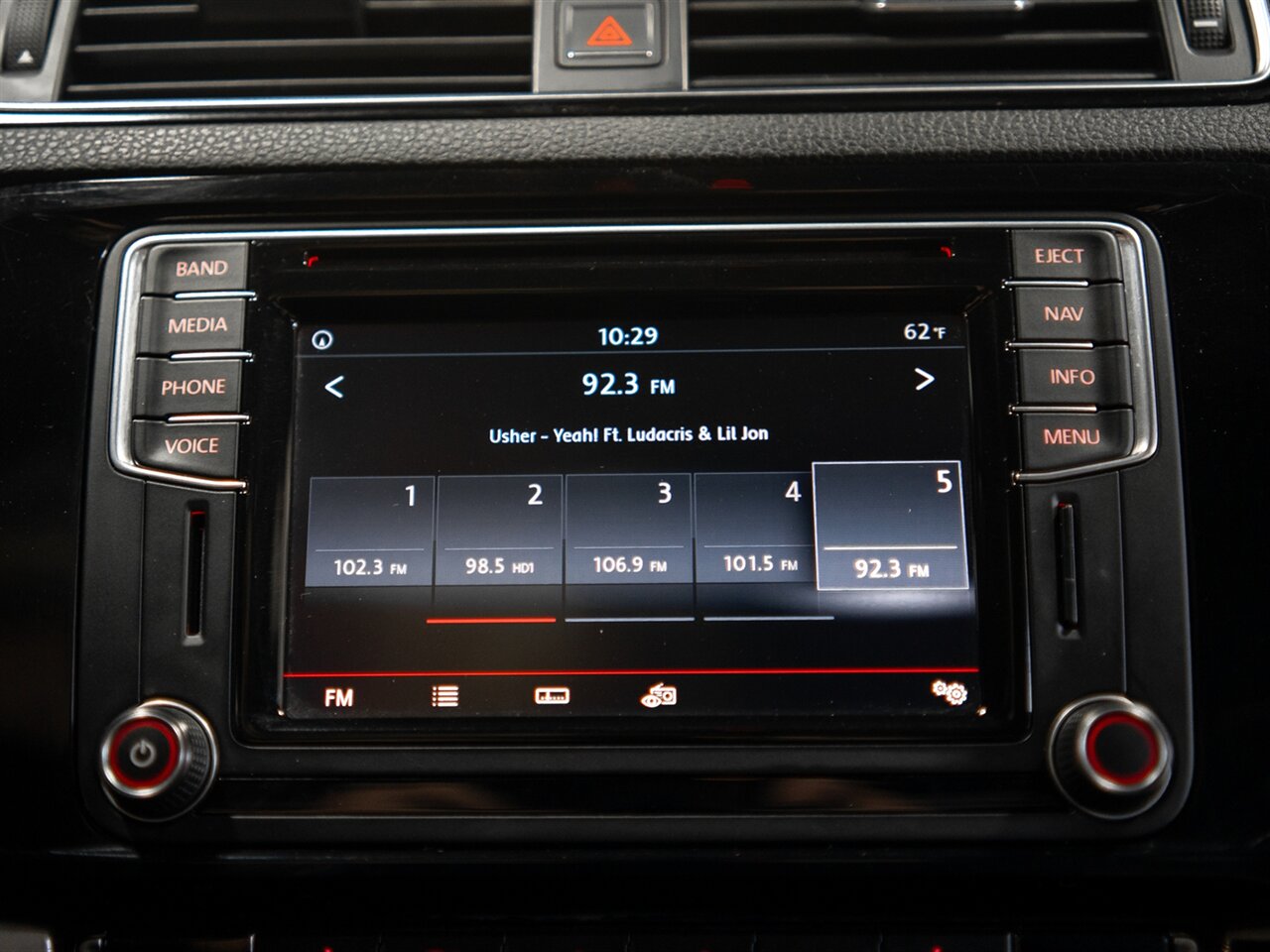 2017 Volkswagen Jetta 2.0T GLI - Photo 33 - Peoria, IL 61615