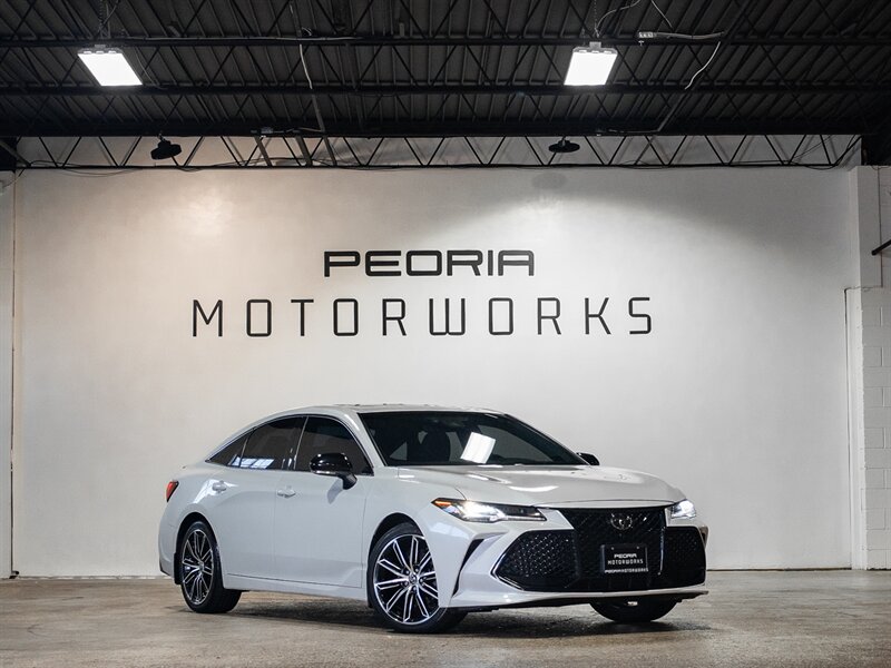 2019 Toyota Avalon Touring  