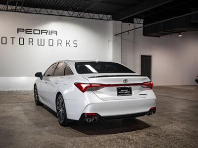 2019 Toyota Avalon Touring   - Photo 9 - Peoria, IL 61615