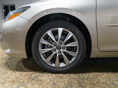 2015 Toyota Camry XLE   - Photo 7 - Peoria, IL 61615
