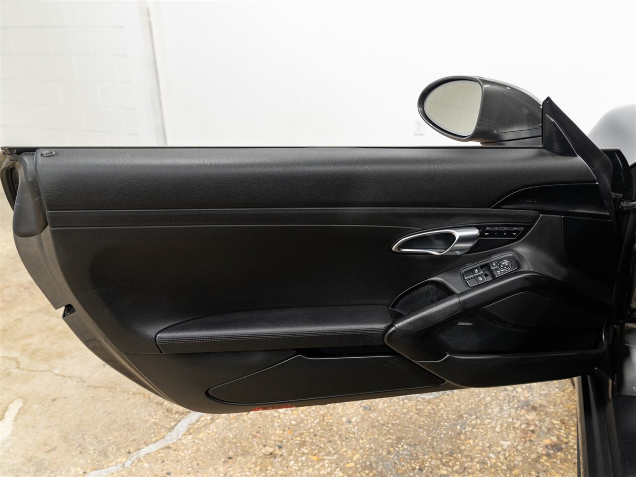 2017 Porsche 718 Boxster S - Photo 27 - Peoria, IL 61615