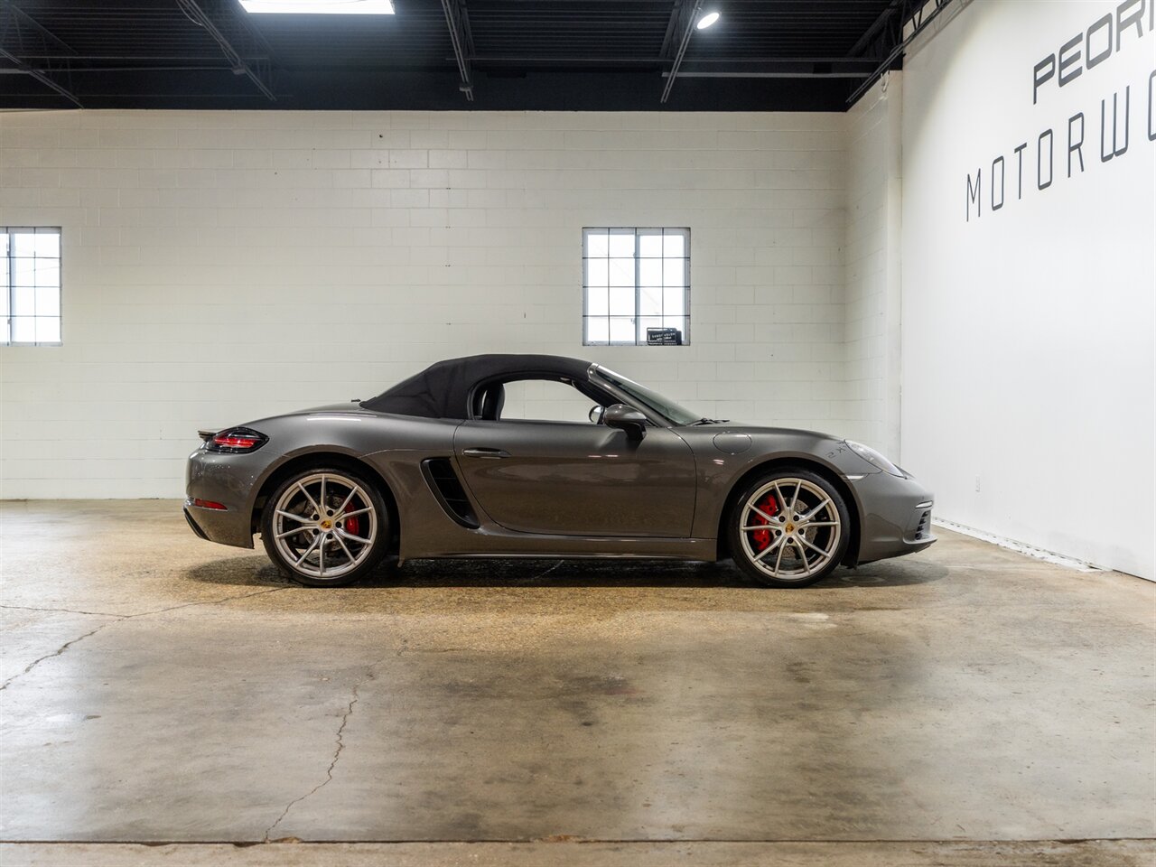 2017 Porsche 718 Boxster S - Photo 5 - Peoria, IL 61615