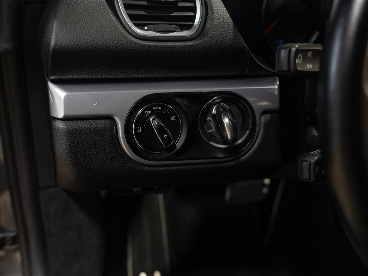 2017 Porsche 718 Boxster S - Photo 32 - Peoria, IL 61615