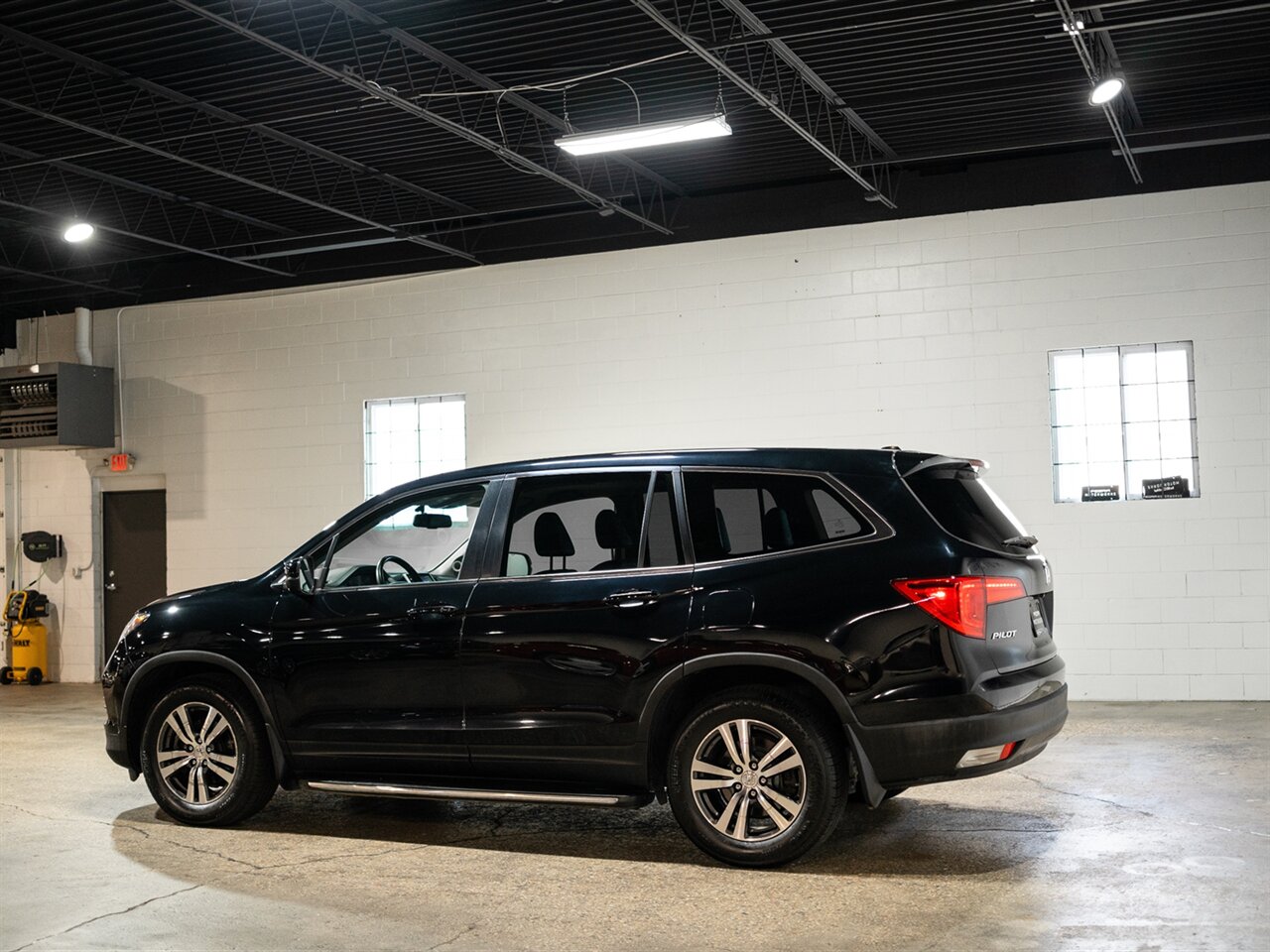 2016 Honda Pilot EX-L - Photo 4 - Peoria, IL 61615