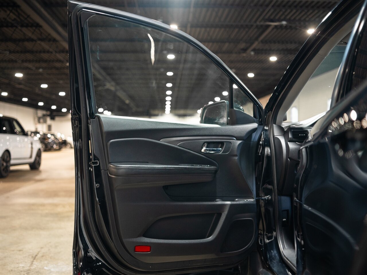 2016 Honda Pilot EX-L - Photo 25 - Peoria, IL 61615