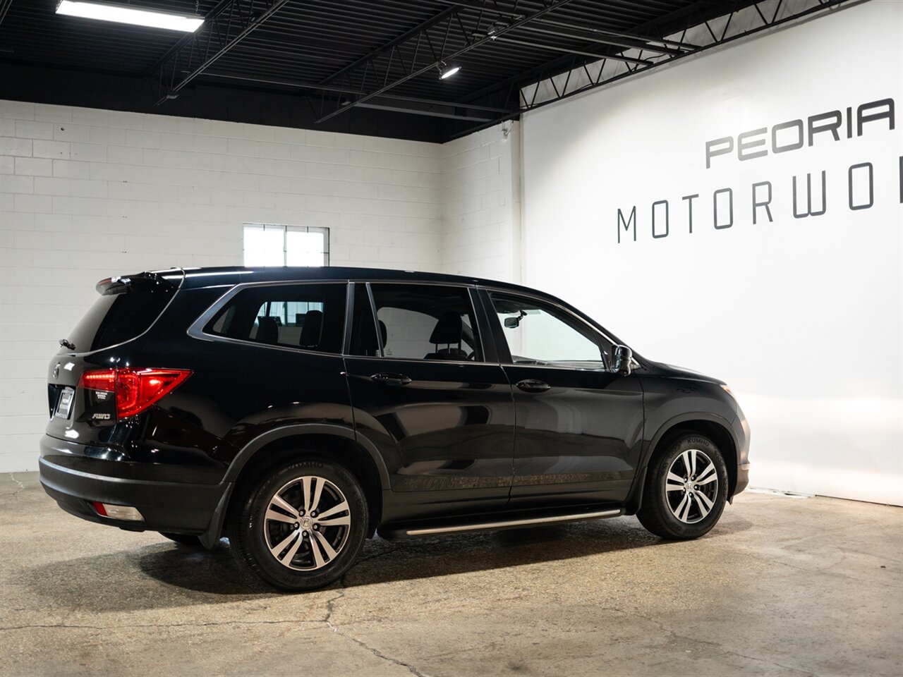 2016 Honda Pilot EX-L - Photo 10 - Peoria, IL 61615