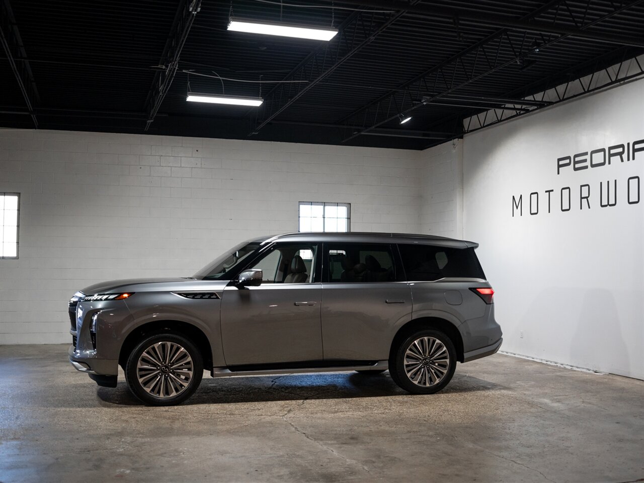2025 INFINITI QX80 Sensory - Photo 4 - Peoria, IL 61615